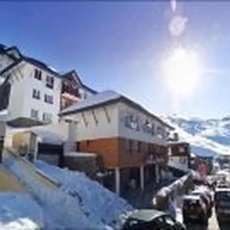 Sierra Nevada Ski Resort